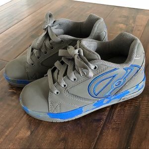 Boys Heelys size 1